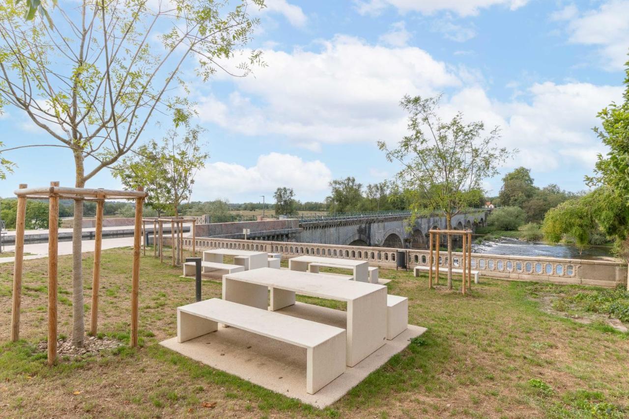 Cabana & Quai De La Loire Apartment Digoin Luaran gambar